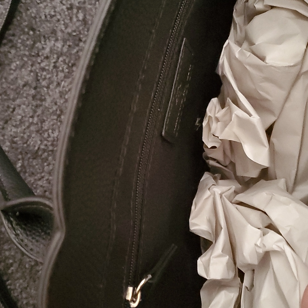 Handbag - Picture 6 of 8